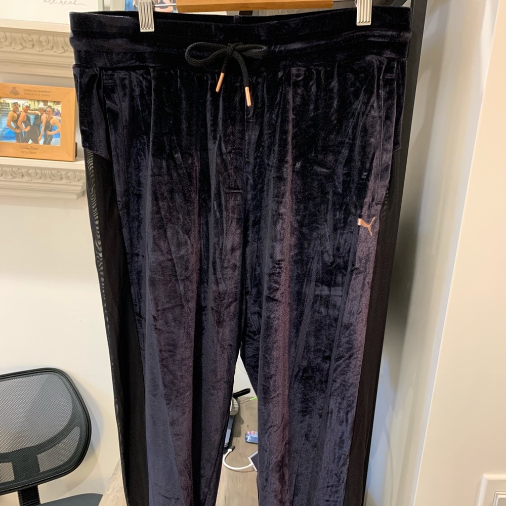 Puma velvet joggers